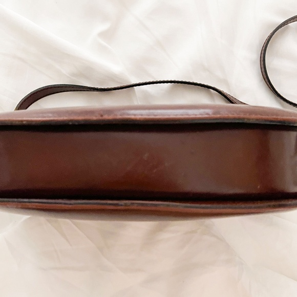 Cristian Vintage Made in Italy Genuine Leather OVAL Crossbody in Mahogany - Picture 6 of 7